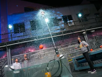 El experimento sensacional con el que Marron sorprende a Pau Donés El experimento sensacional con el que Marron sorprende a Pau Donés