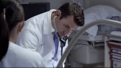 Emiratos Árabes ofrece 14.000 euros al mes, alojamiento y varios extras a los médicos