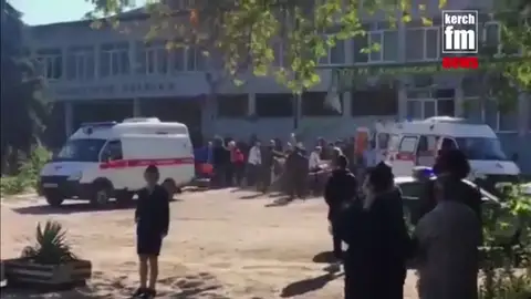 Una explosión en un instituto en Crimea deja al menos 13 muertos Una explosión en un instituto en Crimea deja al menos 13 muertos