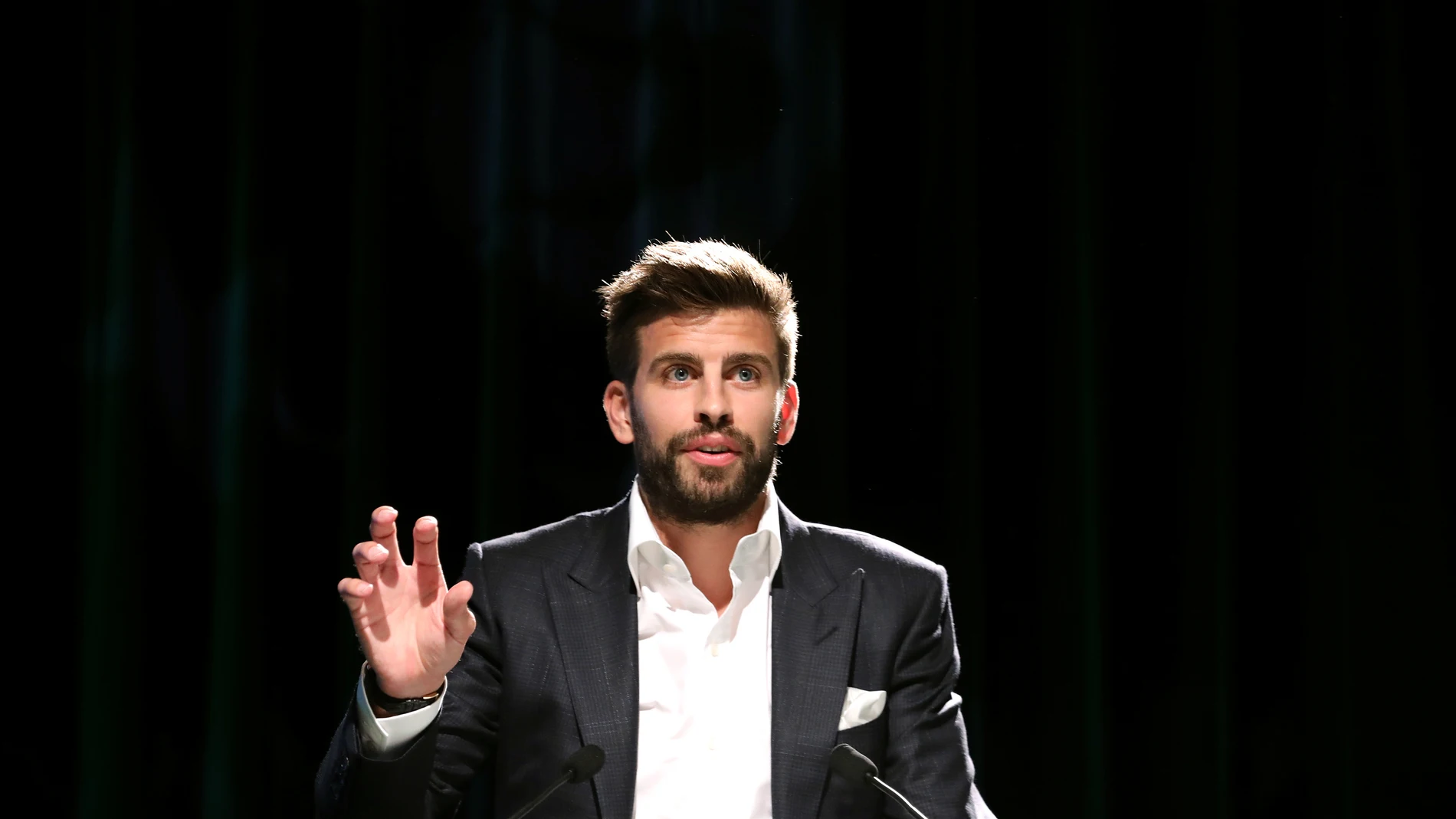 Gerard Piqué Gerard Piqué