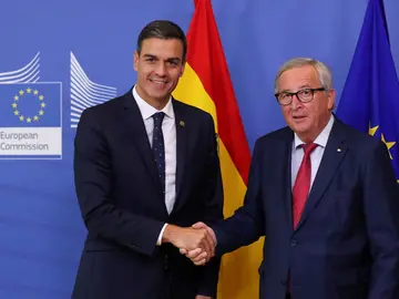 Pedro Sánchez y Jean Claude Juncker Pedro Sánchez y Jean Claude Juncker