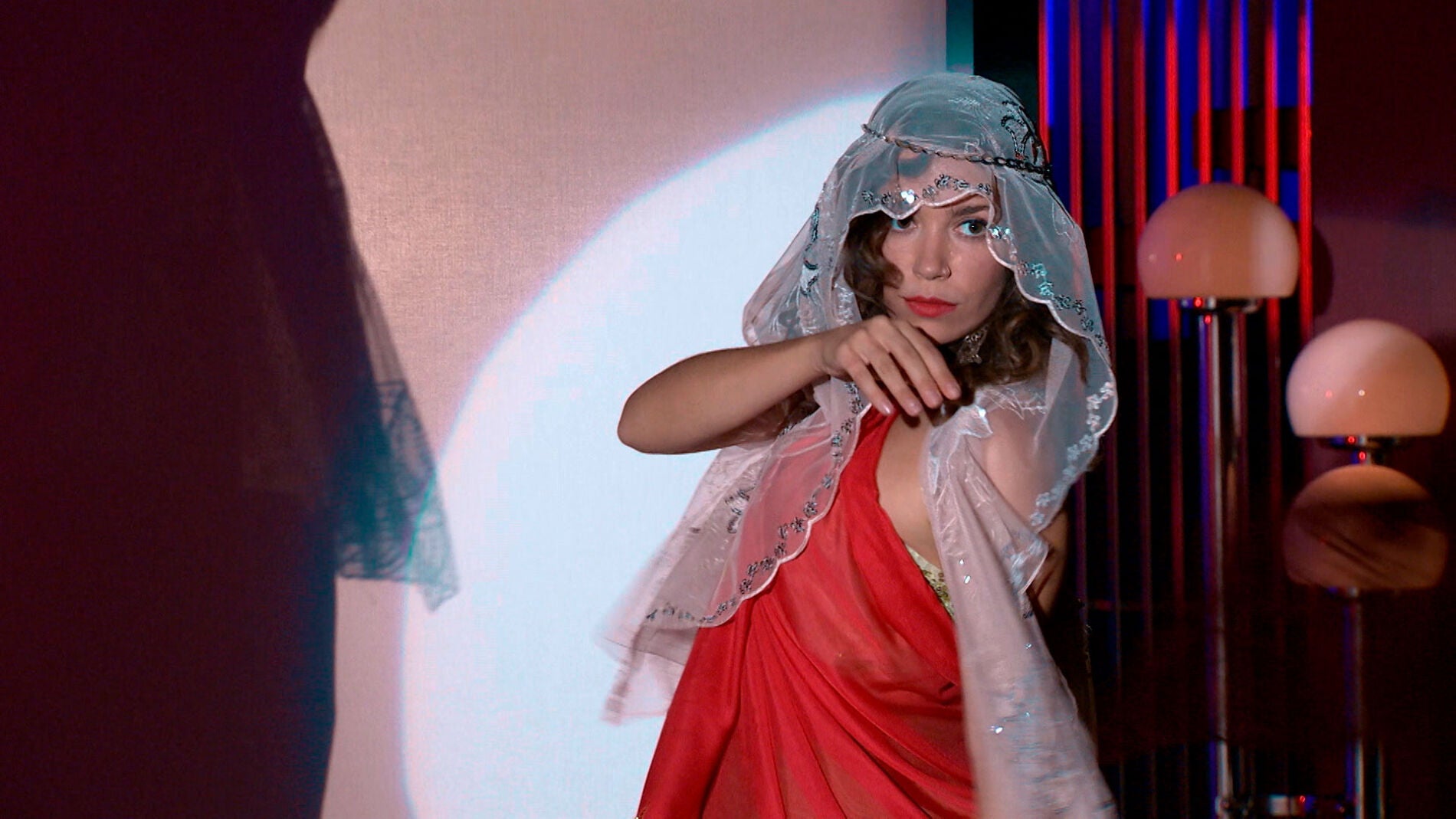 Luisita y Amelia, protagonizan uno de los n&uacute;meros m&aacute;s sexis del King's