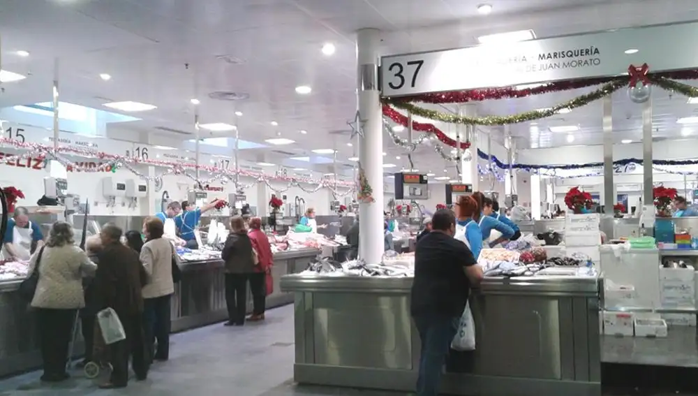 El animado mercado almeriense.