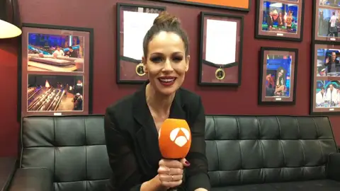 Eva González nos cuenta cómo afronta ser presentadora de 'La Voz' en Antena 3 Eva González nos cuenta cómo afronta ser presentadora de 'La Voz' en Antena 3
