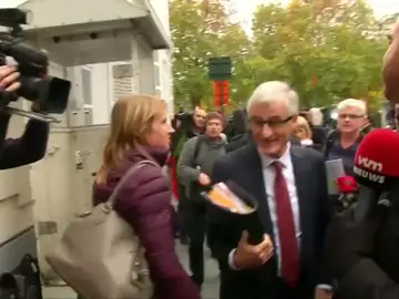 El presidente de Flandes, califica de "acto hostil" la decisión de retirar el estatus de diplomático a su delegado El presidente de Flandes, califica de "acto hostil" la decisión de retirar el estatus de diplomático a su delegado