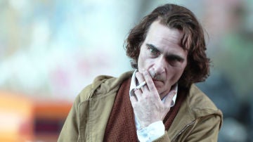 Joaquin Phoenix como Joker Joaquin Phoenix como Joker