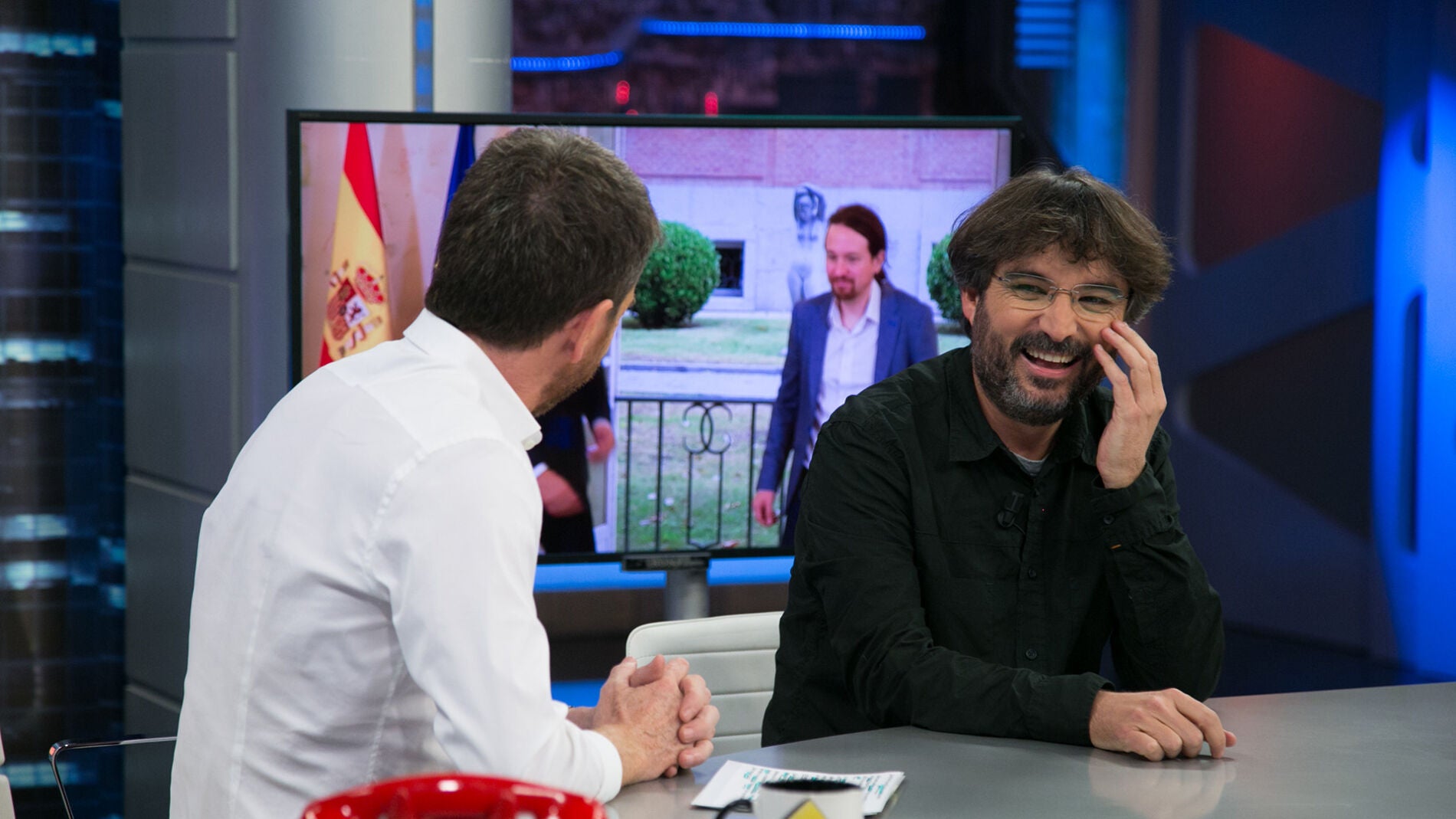 Jordi &Eacute;vole alucina con Pedro S&aacute;nchez: No le da las llaves de su casa, pero s&iacute; le entrega Espa&ntilde;a