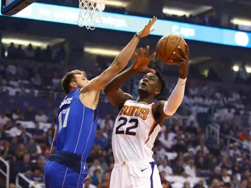 Luka Doncic, en acción ante los Suns Luka Doncic, en acción ante los Suns