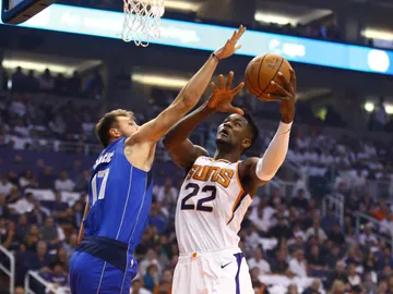 Luka Doncic, en acción ante los Suns Luka Doncic, en acción ante los Suns