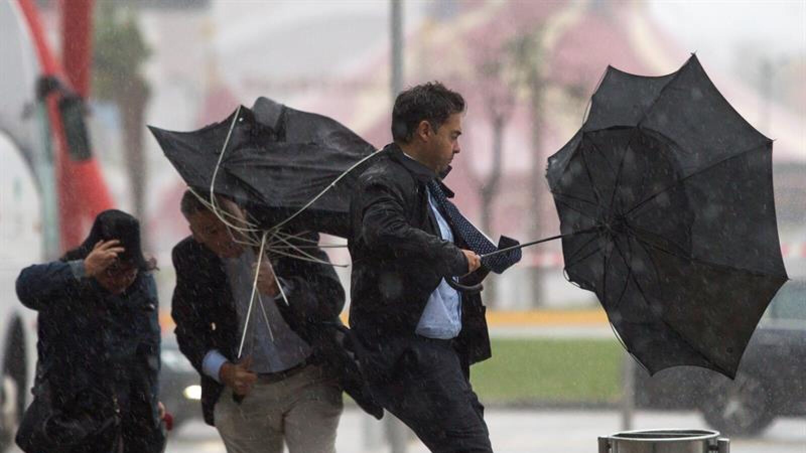 Casi medio centenar de incidencias relacionadas con las lluvias en Málaga