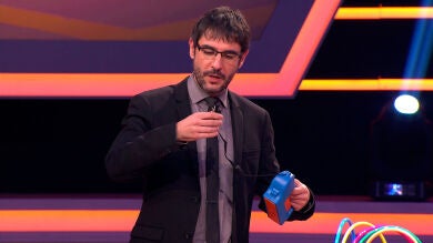 Aprende cómo funciona el revolucionario recogedor de caquitas de perro del equipo 'Ruta 64'