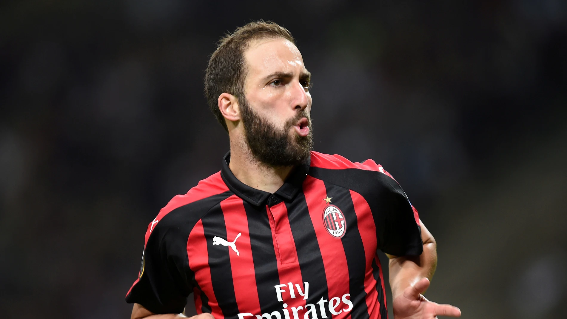 Higuaín celebra un gol con el Milan Higuaín celebra un gol con el Milan