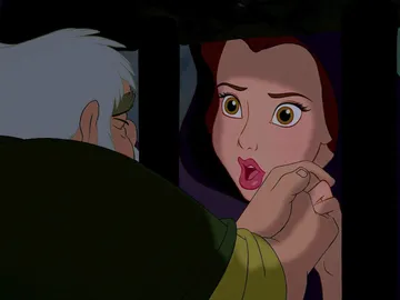 Bella y su padre en 'La Bella y la Bestia' Bella y su padre en 'La Bella y la Bestia'