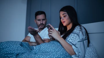 Pareja en la cama Pareja en la cama