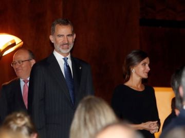 Los reyes Felipe y Letizia, a su llegada al XXVII Concierto Premios Princesa de Asturias