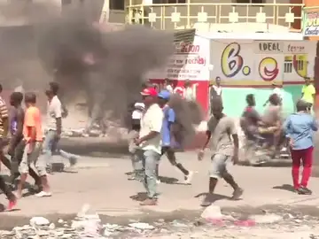Un muerto y docenas de heridos tras las protestas contra la corrupción Un muerto y docenas de heridos tras las protestas contra la corrupción