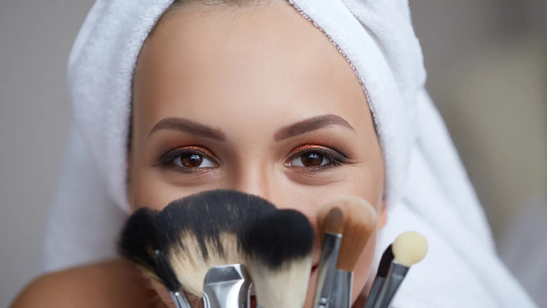 Cómo fijar el maquillaje para que esté perfecto todo el día Cómo fijar el maquillaje para que esté perfecto todo el día