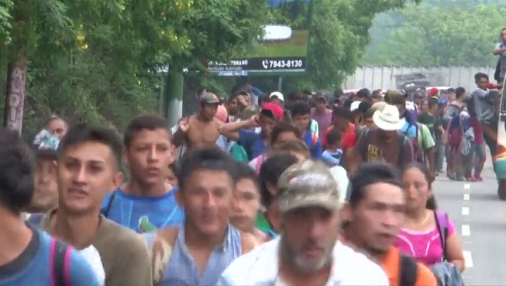 La caravana de migrantes hondureños llega a México 