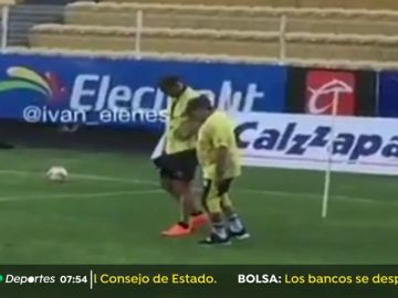 Preocupación por el estado de salud de Maradona tras un vídeo en las redes: no puede ni andar durante un entrenamiento