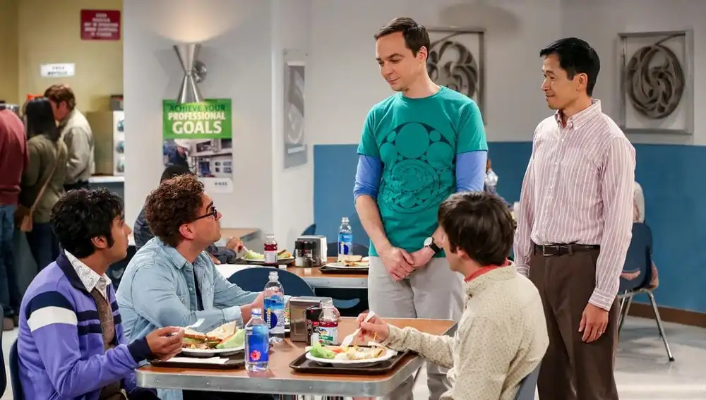 Tam y Sheldon Cooper en 'The Big bang Theory' 