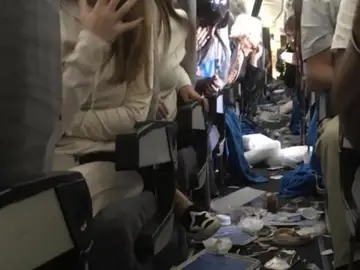 Turbulencias en un avión de Argentina Turbulencias en un avión de Argentina