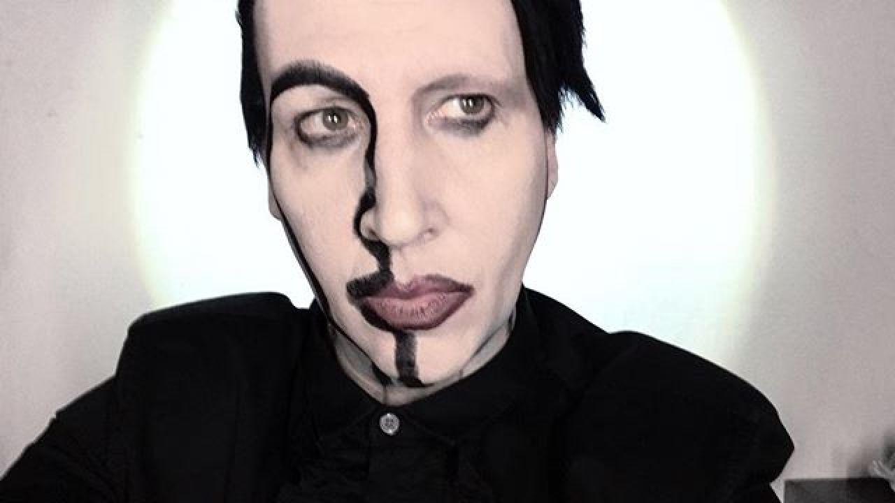 Marilyn Manson, acusado de escupir a una mujer en un concierto en 2019 - Vimarsana News