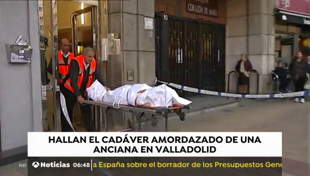 Encuentran el cadáver de una mujer de 75 años amordazado en su vivienda de Valladolid