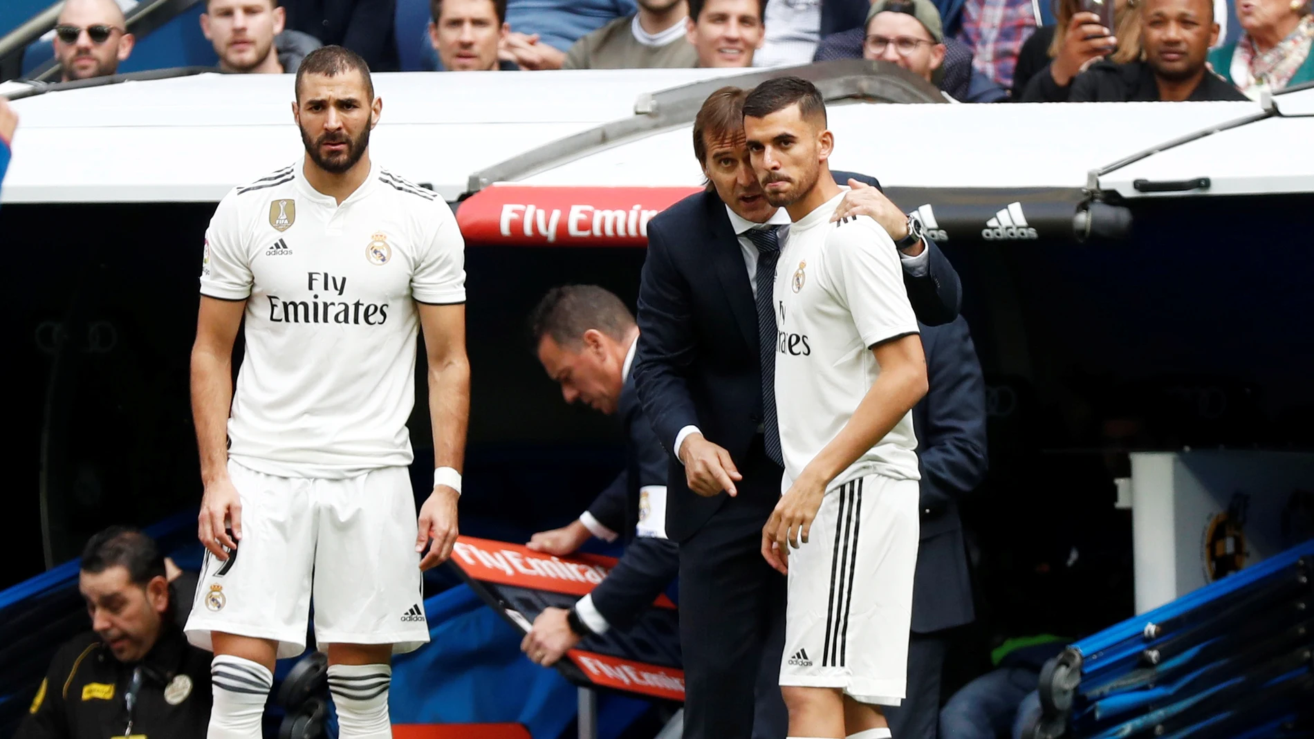 Lopetegui dialoga con Ceballos Lopetegui dialoga con Ceballos