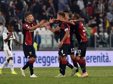 El Génova celebra un gol ante la Juventus