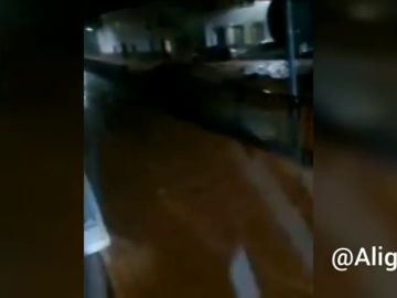 Las fuertes lluvias sorprenden a los vecinos en Campillos, en Málaga Las fuertes lluvias sorprenden a los vecinos en Campillos, en Málaga