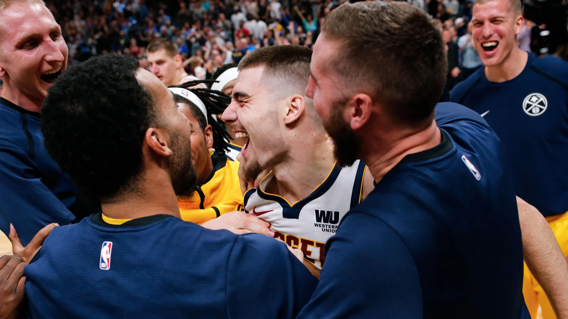 Juancho Hernangómez celebra la victoria de los Nuggets Juancho Hernangómez celebra la victoria de los Nuggets