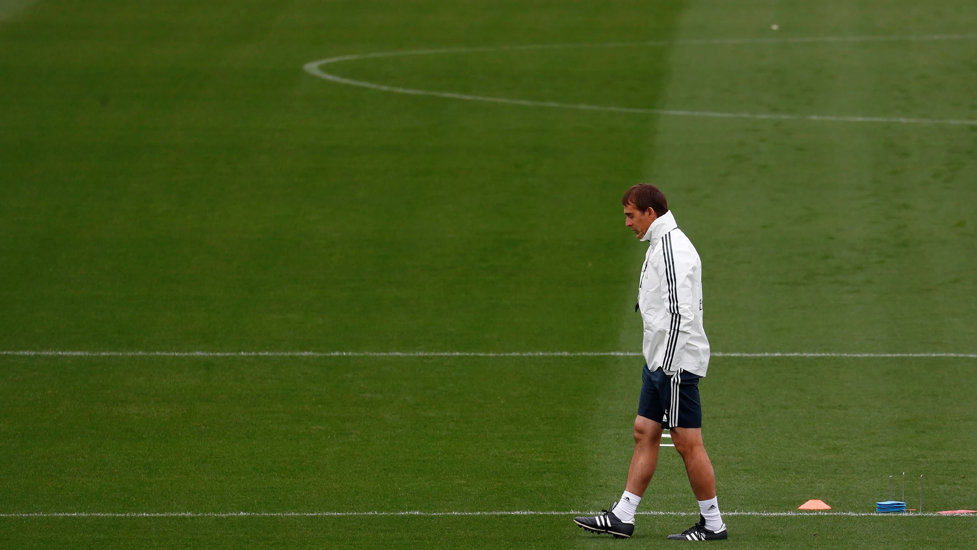 Lopetegui, durante un entrenamiento del Real Madrid Lopetegui, durante un entrenamiento del Real Madrid
