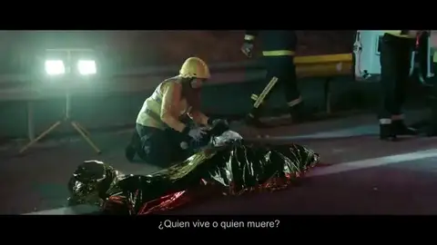 "En un accidente de tráfico, ¿quién prefieres ser? ¿quien vive o quien muere", la dura campaña de la DGT "En un accidente de tráfico, ¿quién prefieres ser? ¿quien vive o quien muere", la dura campaña de la DGT