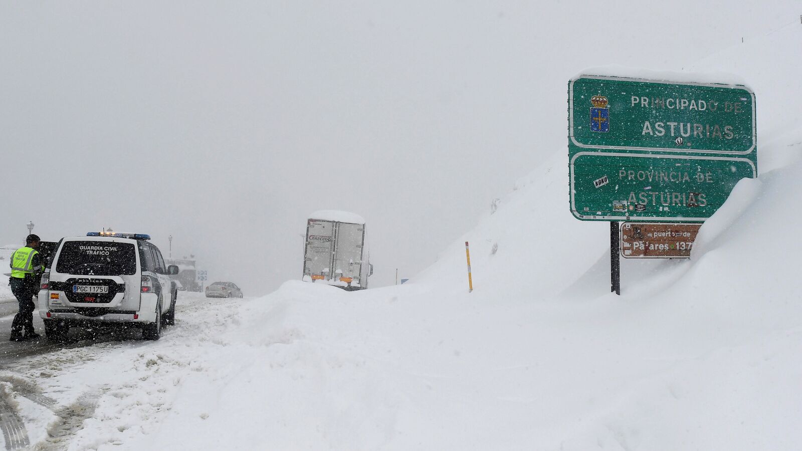 Un nuevo temporal de nieve, lluvia, viento y mar llega a España y se quedará hasta el jueves