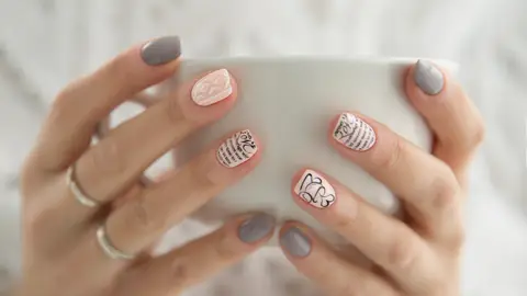 Uñas pintadas Uñas pintadas