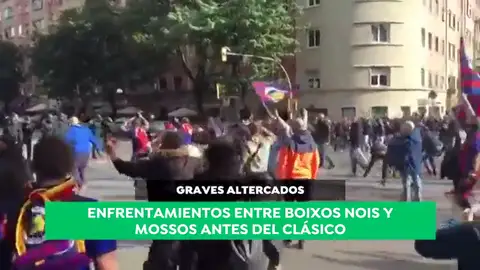 Graves altercados entre Boixos Nois y Mossos d'Esquadra antes del Clásico Graves altercados entre Boixos Nois y Mossos d'Esquadra antes del Clásico