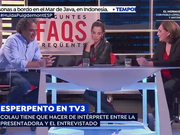 El disparatado momento en el que Ada Colau traduce la entrevista al exalcalde de Medellín tras la negativa de la presentadora de TV3 a hablar en castellano El disparatado momento en el que Ada Colau traduce la entrevista al exalcalde de Medellín tras la negativa de la presentadora de TV3 a hablar en castellano