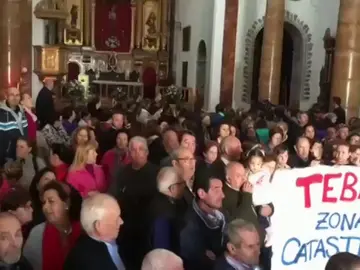 Vecinos de Teba y Campillos continúan sus encierros para protestar por la no declaración de zona catastrófica Vecinos de Teba y Campillos continúan sus encierros para protestar por la no declaración de zona catastrófica