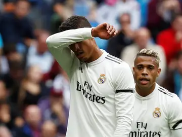 Varane y Mariano, durante un partido del Real Madrid Varane y Mariano, durante un partido del Real Madrid