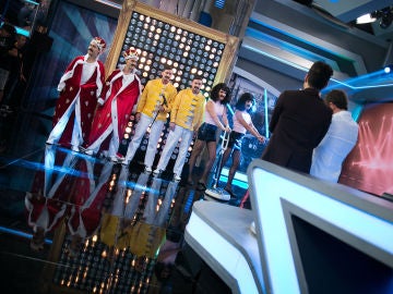 Rami Malek demuestra ser un experto en hermanos gemelos con el juego de 'El Hormiguero 3.0'_video