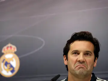 Solari, en su primera rueda de prensa como técnico del primer equipo del Real Madrid Solari, en su primera rueda de prensa como técnico del primer equipo del Real Madrid