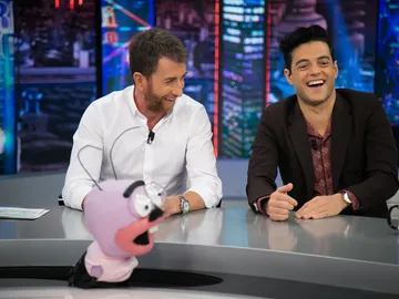 Trancas y Barrancas, atónitas con la intuición de Rami Malek_video Trancas y Barrancas, atónitas con la intuición de Rami Malek_video