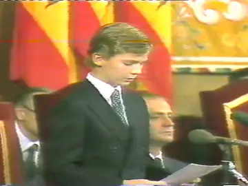 La princesa Leonor da sus primeras palabras públicas a la misma edad que su padre La princesa Leonor da sus primeras palabras públicas a la misma edad que su padre