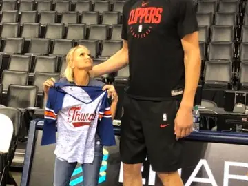 La imagen viral de Marjanovic con una soprano La imagen viral de Marjanovic con una soprano