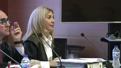 La fiscal pide al jurado popular que no sienta "temor" para castigar al asesino de Pioz sea "con la prisión permanente revisable" La fiscal pide al jurado popular que no sienta "temor" para castigar al asesino de Pioz sea "con la prisión permanente revisable"