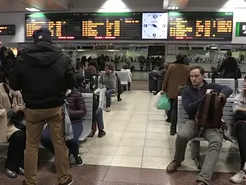 Renfe cifra en el 3 % el seguimiento de la huelga convocada por CGT Renfe cifra en el 3 % el seguimiento de la huelga convocada por CGT