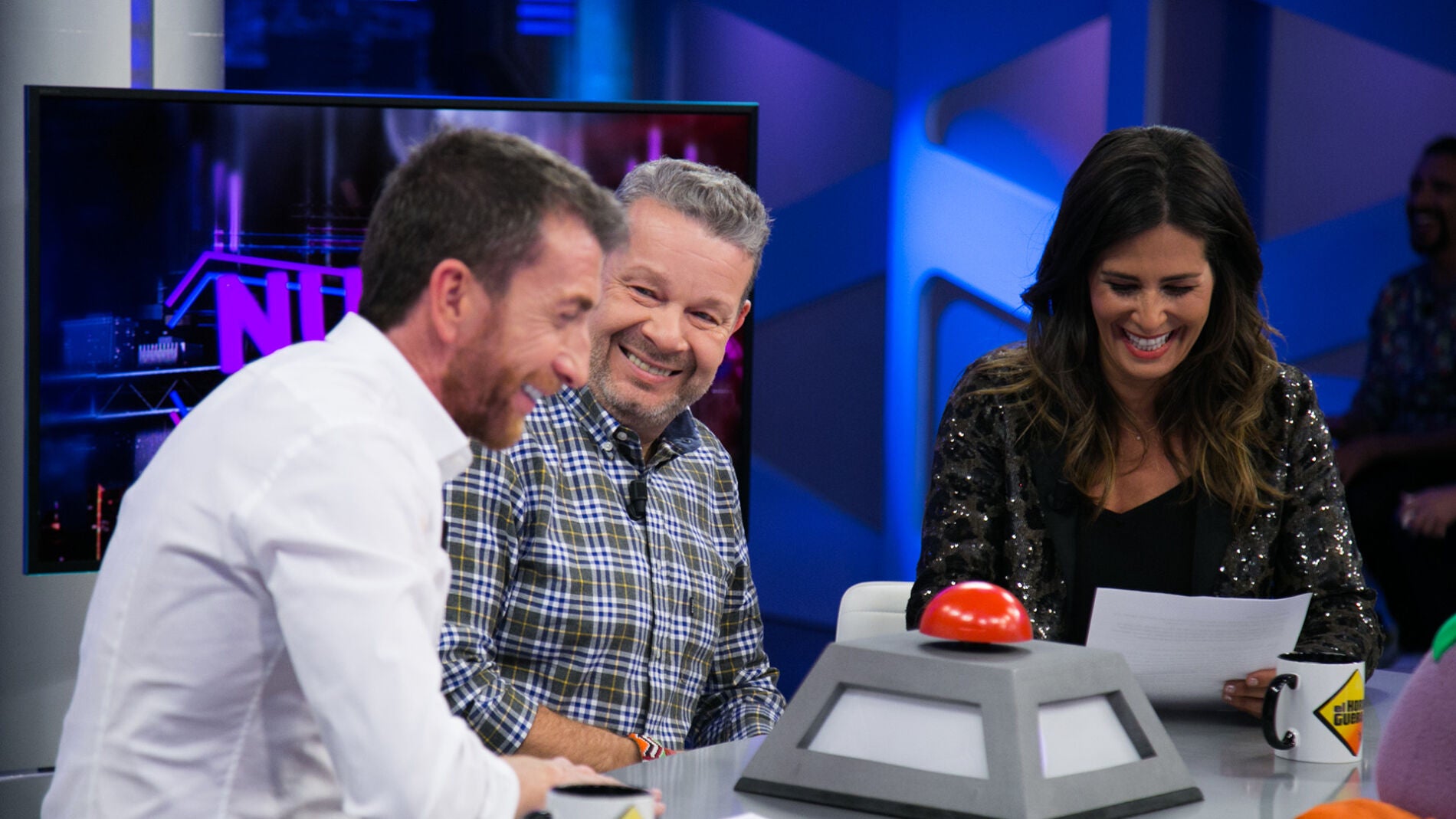 El repaso de Nuria Roca al Instagram de Pablo Motos tras una nost&aacute;lgica foto del presentador_video