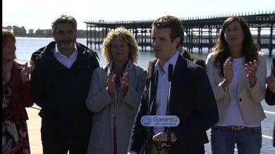 El padre de Mari Luz Cortés se afilia al PP y protagoniza un acto con Pablo Casado