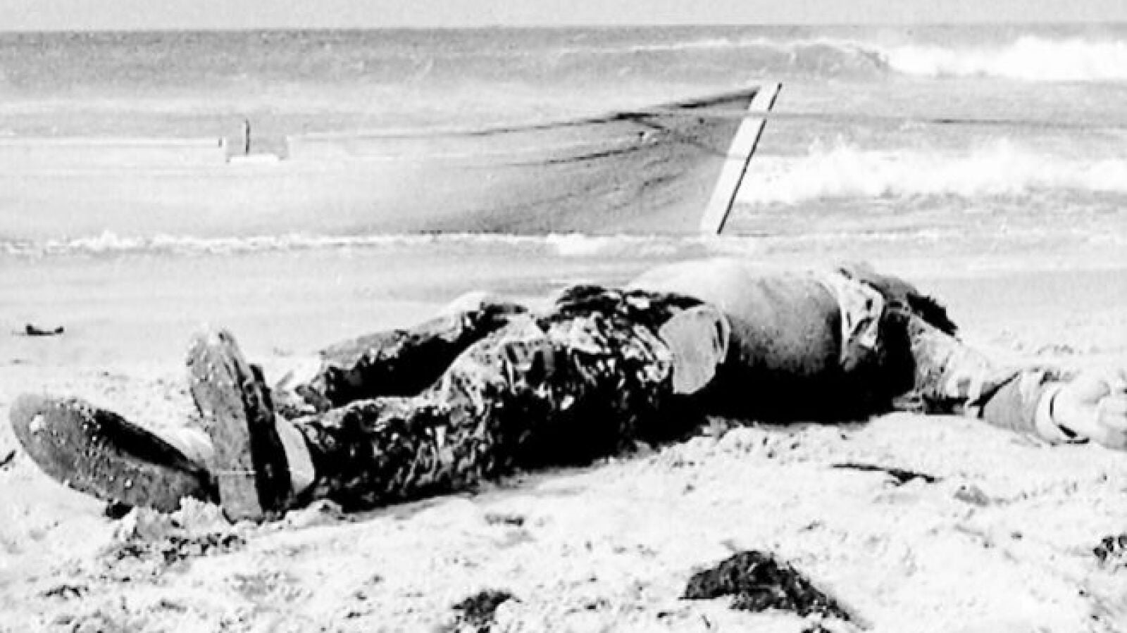 Se cumplen 30 años de la primera muerte de un migrante en el Estrecho: un joven marroquí que pagó 35.000 pesetas para llegar a Europa