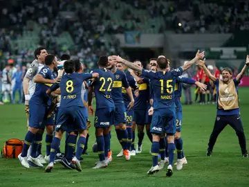 Los jugadores de Boca Juniors celebran su pase a la final de la Libertadores Los jugadores de Boca Juniors celebran su pase a la final de la Libertadores